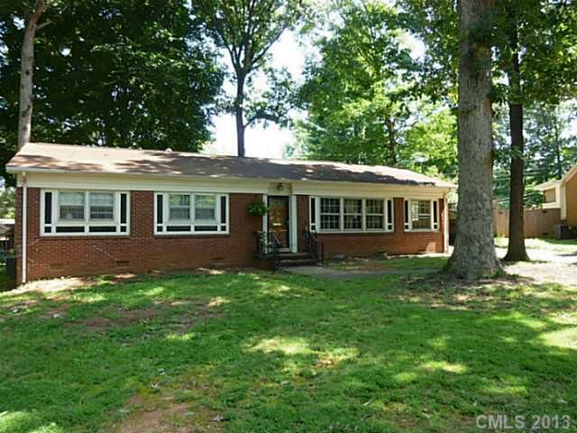 2114 Amboy Ct, Charlotte, NC 28205