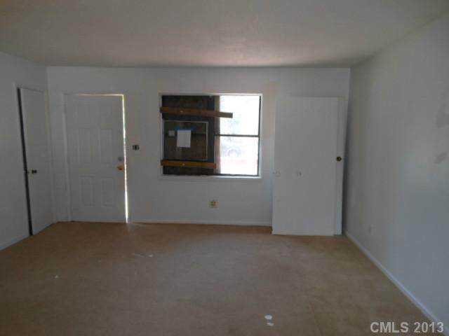 5250 Hilltop Cir, Charlotte, NC 28269