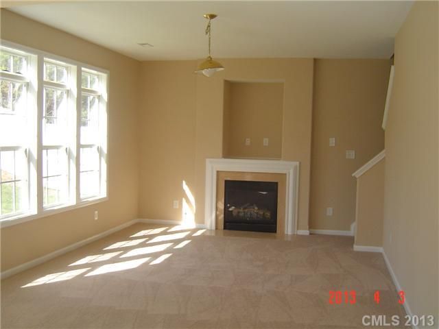 8562 Filbert Ln, Charlotte, NC 28215