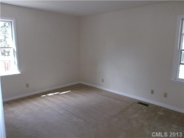 4137 Firethorne Rd, Charlotte, NC 28205