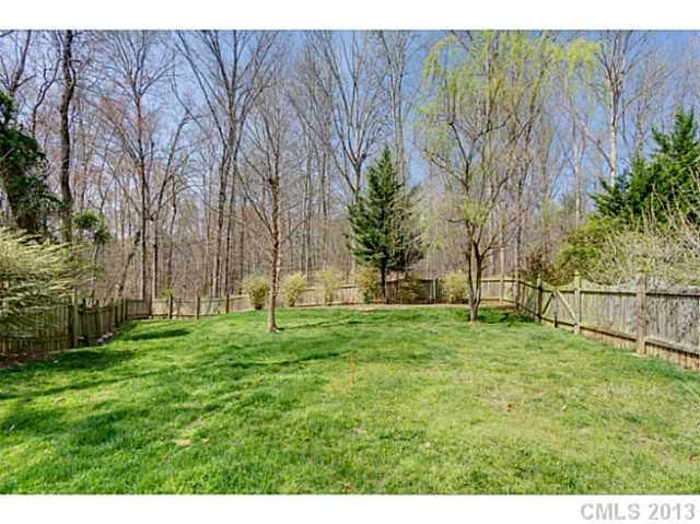 253 Limerick Dr, Matthews, NC 28104