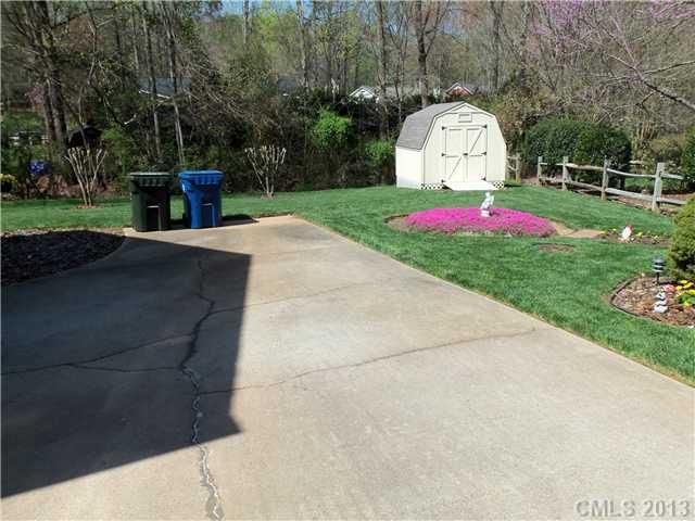 9706 Wardlow Ct, Matthews, NC 28105