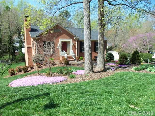 9706 Wardlow Ct, Matthews, NC 28105