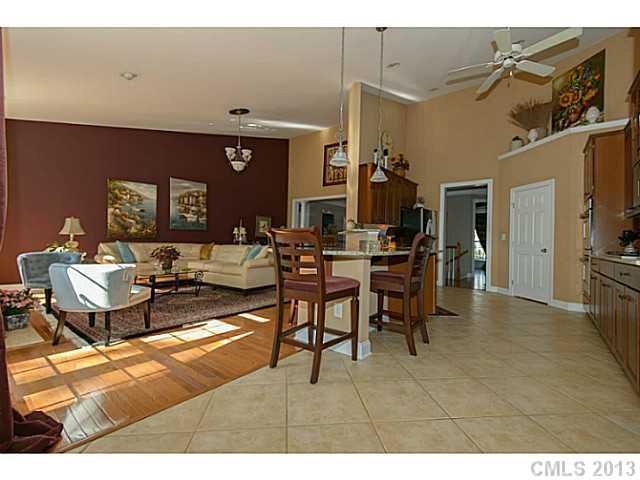 200 Beech Bluff Dr, Mount Holly, NC 28120
