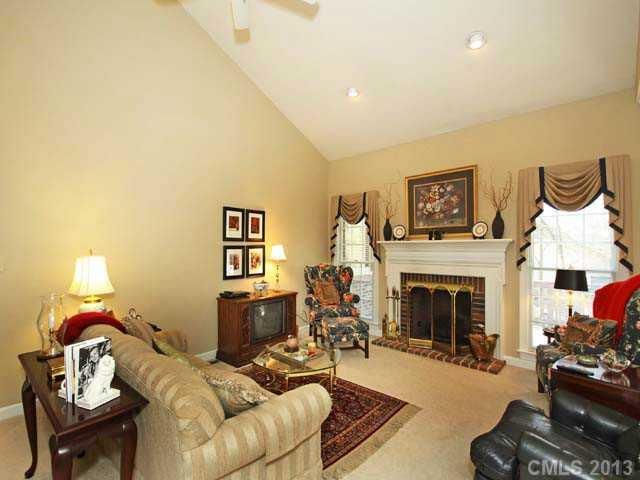 1003 Fairway Dr, Kannapolis, NC 28081