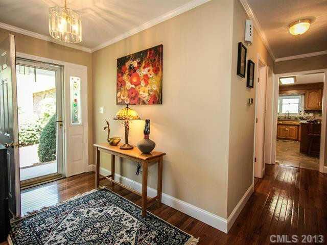 7359 Broad Wing Ln, Sherrills Ford, NC 28673