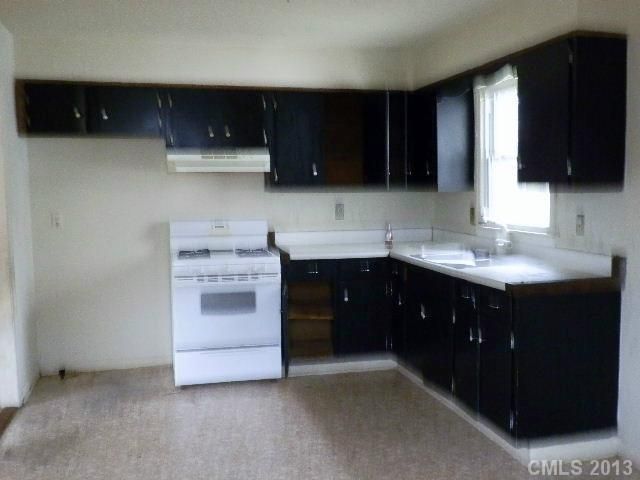 613 Dundeen Dr, Gastonia, NC 28052