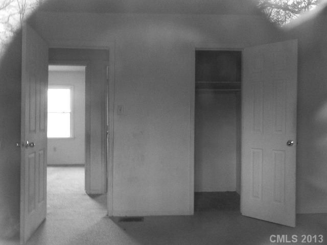 613 Dundeen Dr, Gastonia, NC 28052