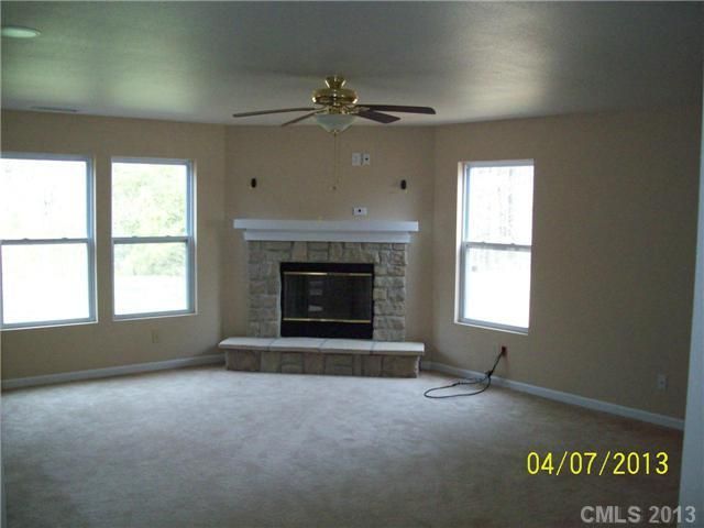 3336 Table Rock Dr, Gastonia, NC 28052