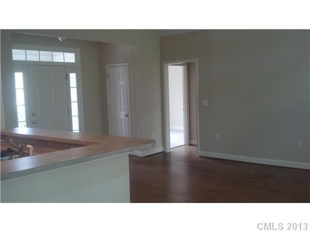 1907 Kings Pointe Dr, Monroe, NC 28112