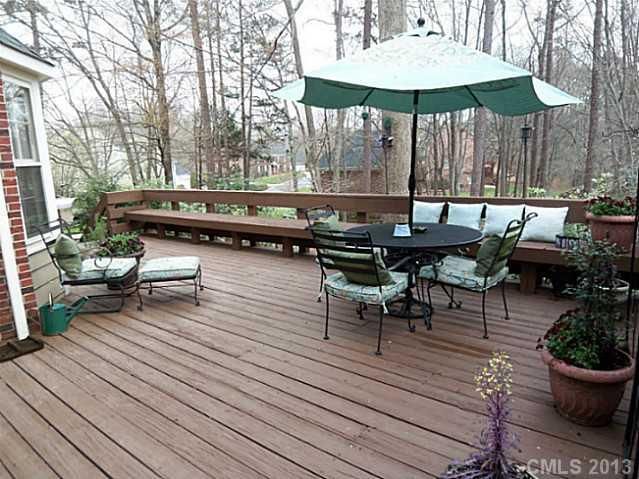 1437 Ashley Creek Dr, Matthews, NC 28105