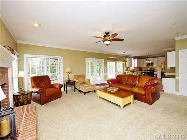 6038 Highview Rd, Matthews, NC 28104