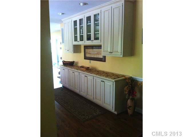 87 Heritage Dr, Lake Wylie, SC 29710