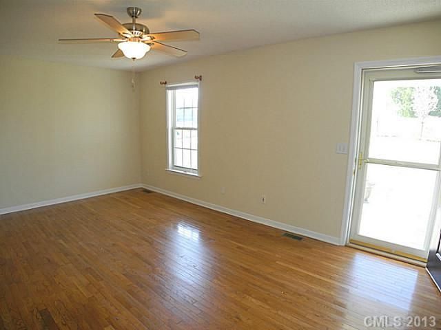 2724 Rock Dam Rd, Lincolnton, NC 28092