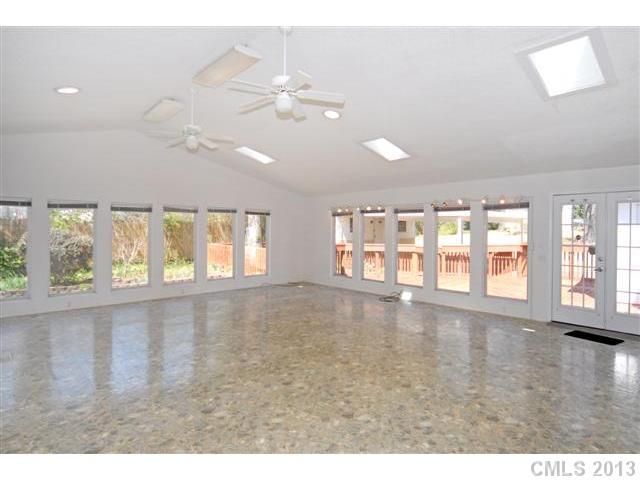1702 Fairfield Dr, Gastonia, NC 28054
