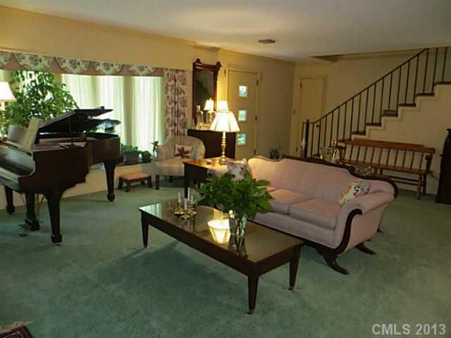 1516 Pineola Ln, Gastonia, NC 28054