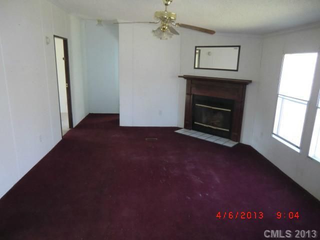 183 Four Andrews Dr, Harmony, NC 28634