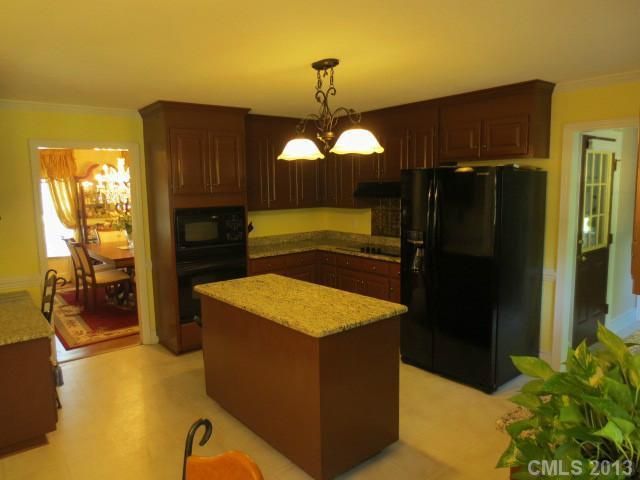 1200 Bennington Dr, Concord, NC 28027