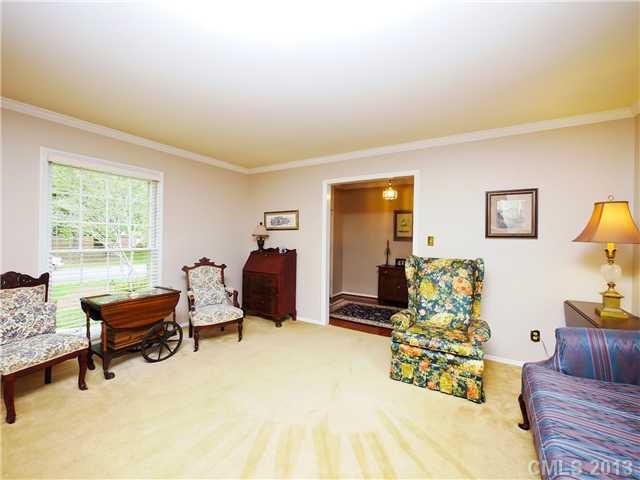 539 Walnut Point Dr, Matthews, NC 28105