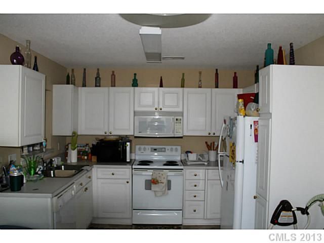 3121 Longspur Dr, Matthews, NC 28105