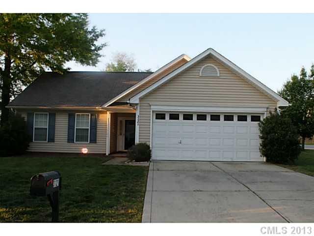 3121 Longspur Dr, Matthews, NC 28105