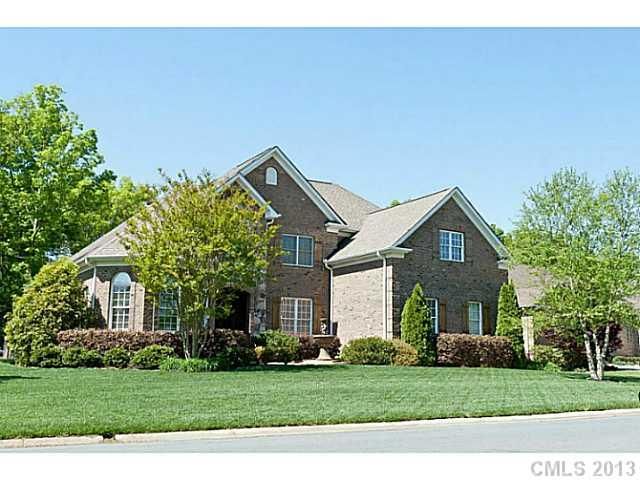 6179 Four Wood Dr, Matthews, NC 28104