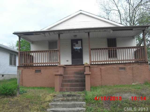 645 Harrison St, Statesville, NC 28677