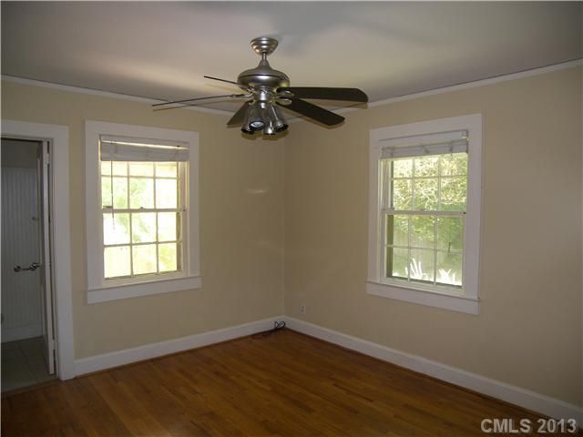 1108 Meadow Ln, Charlotte, NC 28205