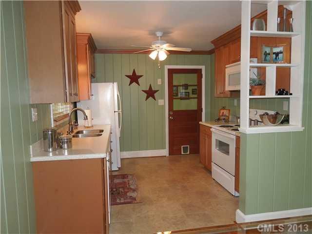 851 Burnley Rd, Charlotte, NC 28210