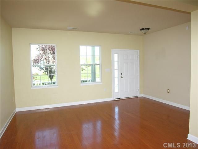 1352 Bottlebrush Ln, Harrisburg, NC 28075