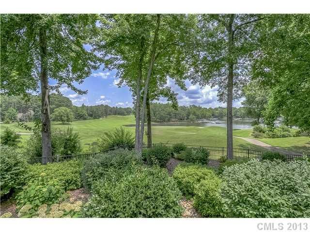 19120 Peninsula Club Dr, Cornelius, NC 28031