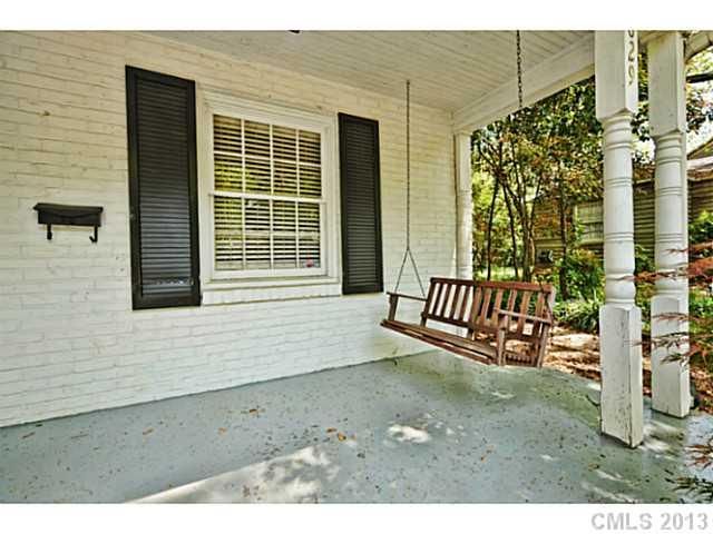 629 Poindexter Dr, Charlotte, NC 28209