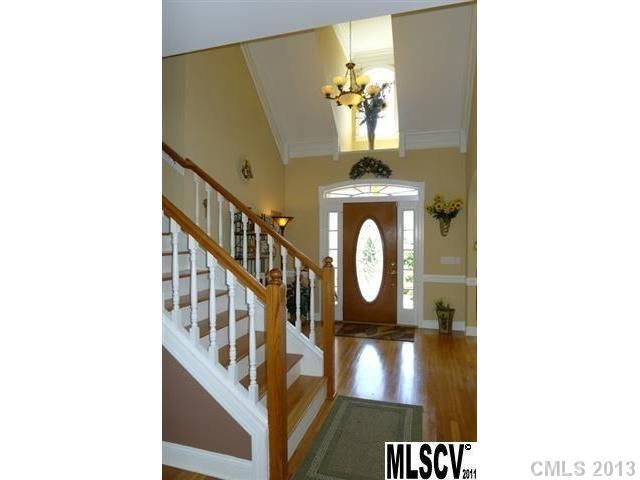 220 NW 43rd Avenue Dr, Hickory, NC 28601
