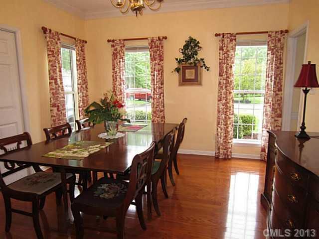 10018 Prosperity Point Ln, Charlotte, NC 28269
