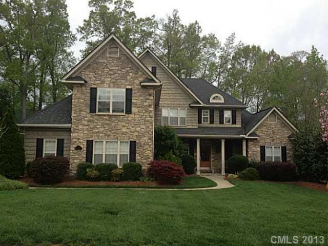 519 Ballymote Ct, Matthews, NC 28104