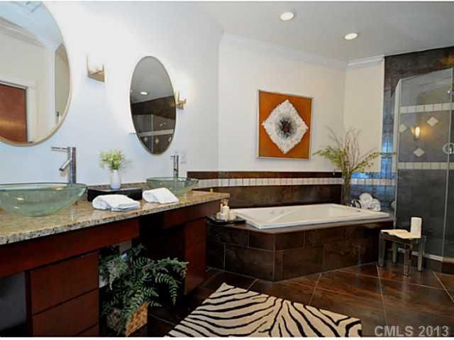 1019 Charles Ave, Charlotte, NC 28205