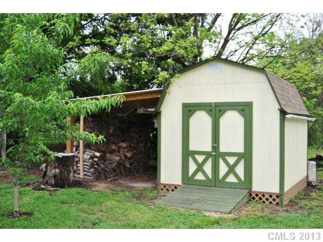 5820 Eubanks St, Mineral Springs, NC 28108