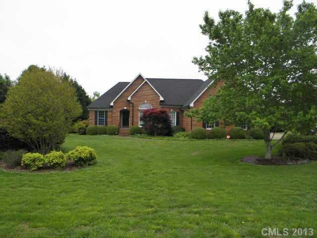 2306 Potter Downs Dr, Waxhaw, NC 28173