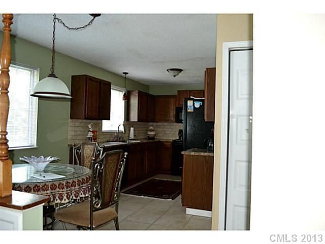 1614 Van Dyke Dr, Charlotte, NC 28213