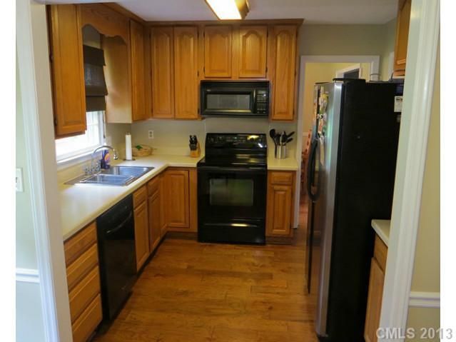 1848 Lawton Bluff Rd, Charlotte, NC 28226