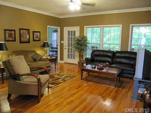 100 Dugar Ct, Gastonia, NC 28056