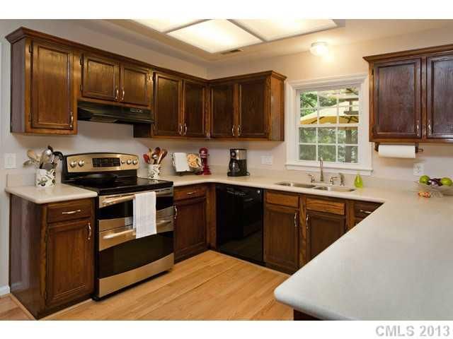 2807 Carriage Crossing Dr, Matthews, NC 28105