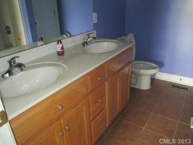 1213 SE Pressley Downs Dr, Concord, NC 28025