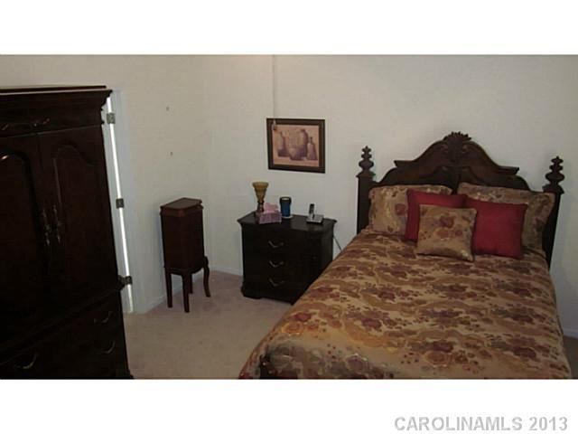 105 Brahman Ct, Dallas, NC 28034