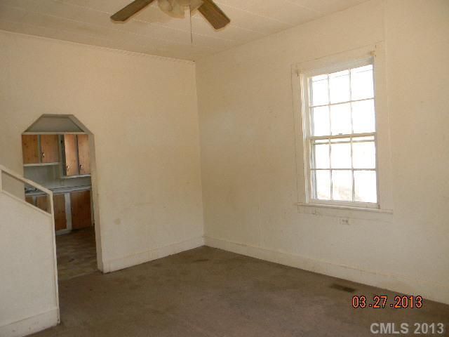 103 S Liberty St, Gastonia, NC 28052