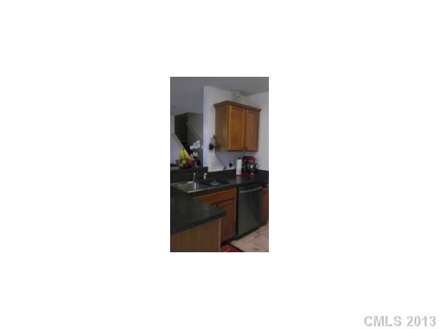 2203 Pimpernel Rd, Charlotte, NC 28213