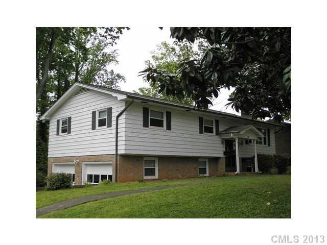 142 NW 25th Ave, Hickory, NC 28601