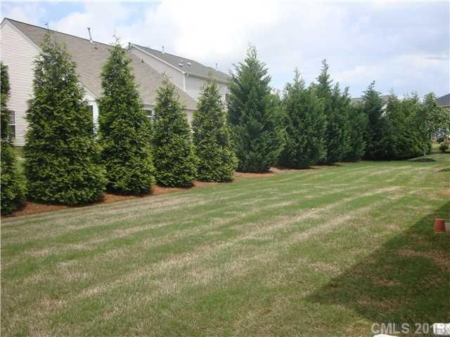 6427 Ridgeview Commons Dr, Charlotte, NC 28269
