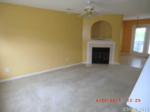8005 Bronze Pike Dr, Charlotte, NC 28273