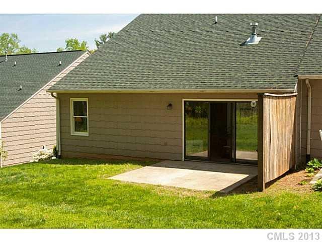146 39th Avenue Ct, Hickory, NC 28601